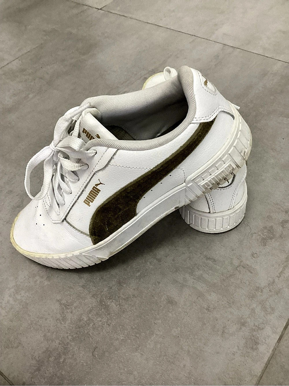 Puma Carina Street Women's White & Green Sneakers US 8.5.